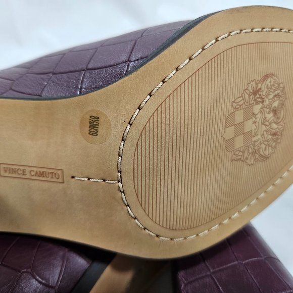 NWOT Vince Camuto Bebinder Burgundy Maroon Peep Toe Booties Women's Size 8.5 - Picture 9 of 10